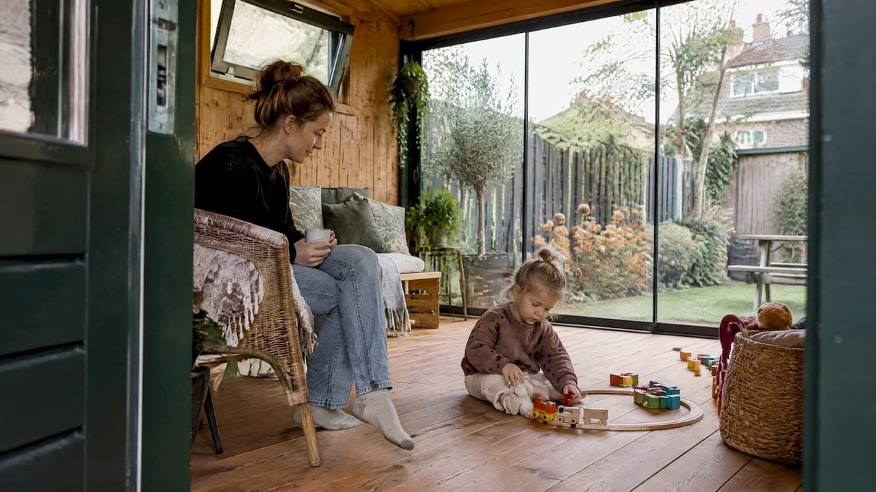 Kindveilige tuinkamer: zo richt je hem veilig in voor kinderen
